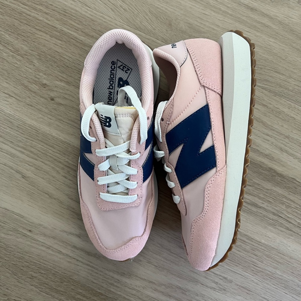 New Balance 237 Sneakers Size 7.5 Pink/Blue